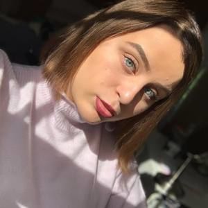 Meet your Posher, Nicolle